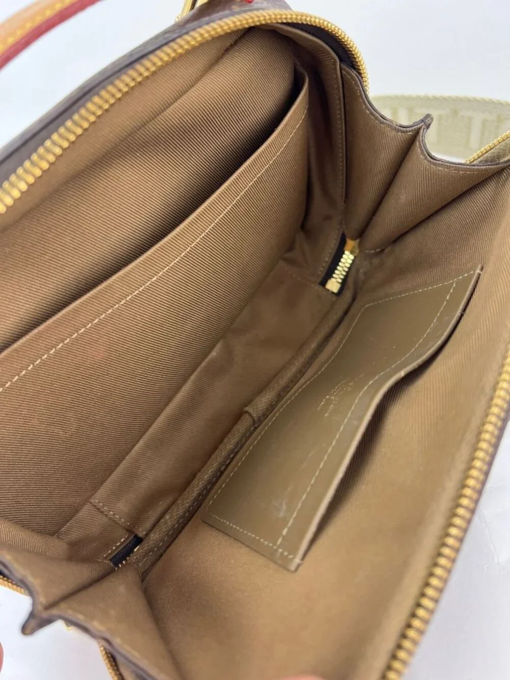 Louis Vuitton pre owned